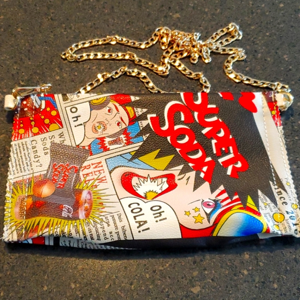 Comic clutch